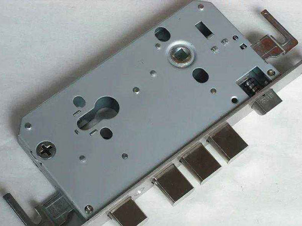 萨尔图24小时上门开锁公司